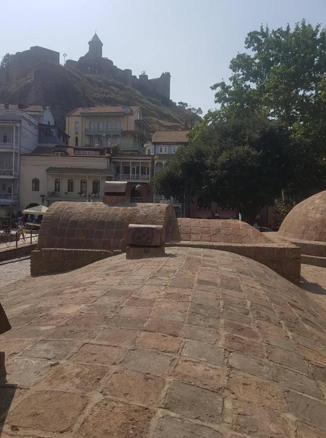 Old Town-Booking Apartment Tbilisi Bagian luar foto